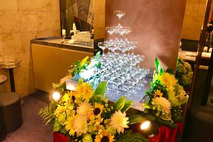 花屋を銀座でお探しならKT.Flowerへ　シャンパンタワー花　東京23区配達可能　銀座