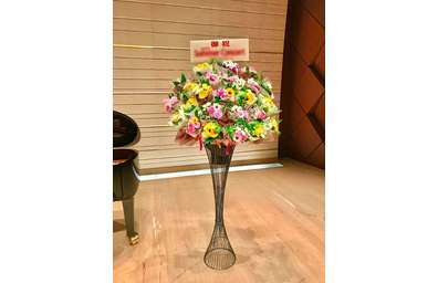 花屋を銀座でお探しならKT.Flowerへ　スタンド花　東京23区配達可能　銀座
