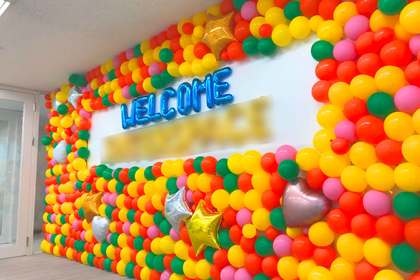 花屋を銀座でお探しならKT.Flowerへ　バルーンウォール　花屋　銀座　東京23区内